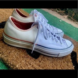 White All Star low top Converse (new)